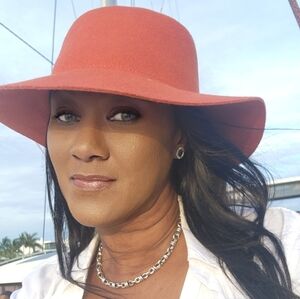 Meet your Posher, Jacqueline